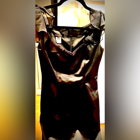 Like new  Black Satin Dress size 4 - Picture 2 of 4